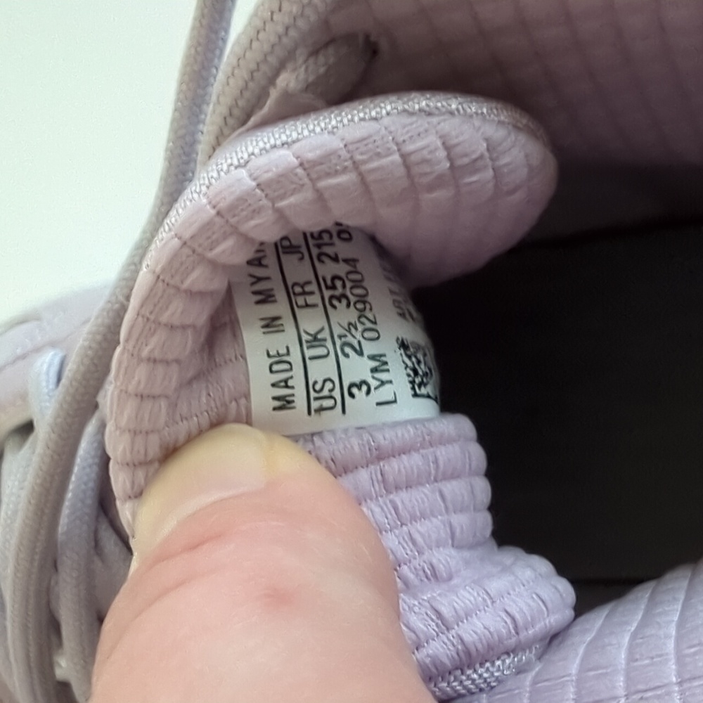 Adidas High Tops Kids Size 3 - Picture 9 of 10